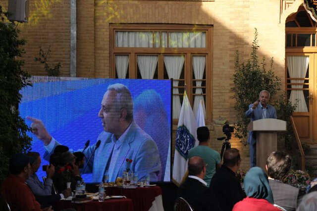 تا دل‌تان بخواهد، تاریخِ تهران حرف دارد