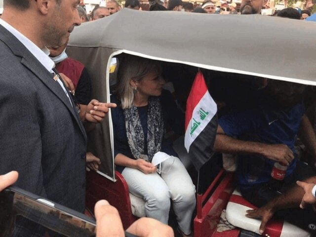 ادامه اعتراضات در عراق و اصابت خمپاره به نزدیکی سفارت آمریکا در منطقه سبز بغداد