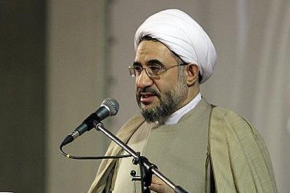 اراکی: دفاع از فلسطین ضرورت جوامع اسلامی است/با یکپارچگی جهان اسلام استکبار را به انزوا بکشانیم