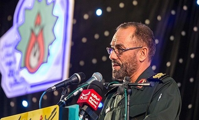 امروز در حوزه تهدید واگرایی مذهبی باید در برابر دشمن ایستادگی کرد
