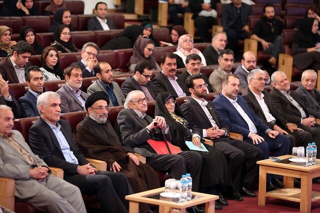آغاز هفته فرهنگ فارس با تجلیل از پرهام و ریاحی