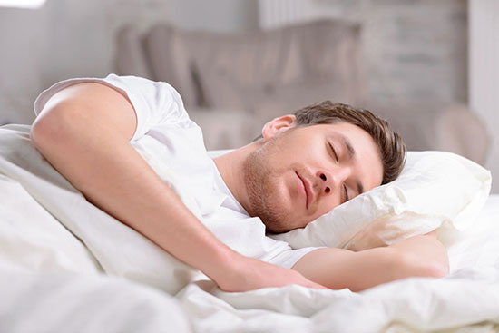 تاثیر خواب بر عملکرد جنسی چیست؟
