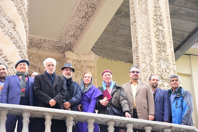 هنرور اتریشی یکی از یادگاری‌هایش را به موزه سینما سپرد