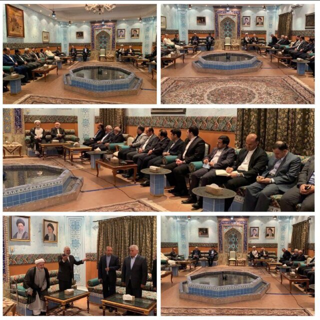 دیدار جمعی از ایرانیان و فعالان اقتصادی مقیم عمان با ظریف