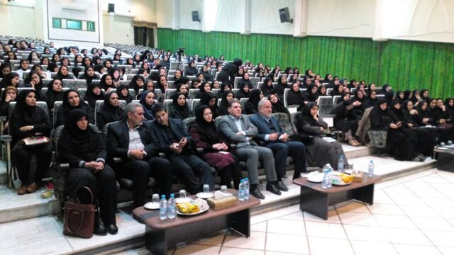 استاندارسیستان وبلوچستان: زنان مهمترین محور توسعه جامعه هستند