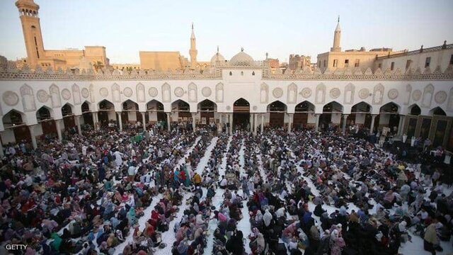 لغو نمازهای جماعت و جمعه در مصر به مدت ۲ هفته