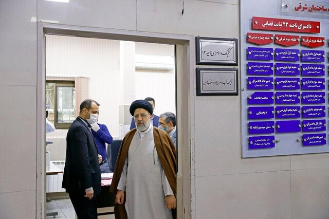 بازدید رییس قوه قضاییه از شعبه کشیک دادسرای تهران
