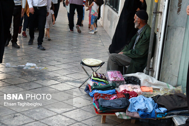 دور دوم کمک مالی بنیاد مستضعفان به 5000 دستفروش پایتخت در هفته آتی