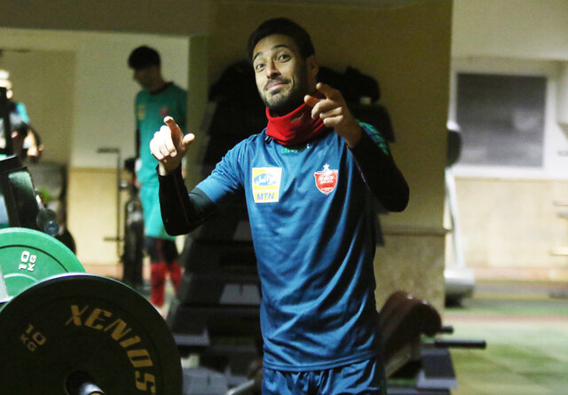 خلیل‌زاده: پولم را بدهند می‌مانم و پنج سال دیگر تمدید می‌کنیم