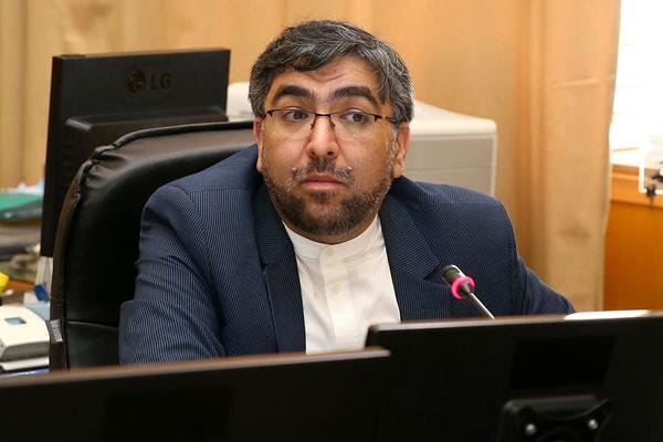 عمویی: تبادل زندانیان بین ایران و آمریکا سیاسی نبود/ برخی اقدامات آمریکا غیرقابل جبران است