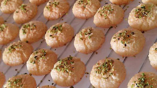 طرز تهیه‌ی شیرینی نارگیلی؛ مخصوص عید نوروز