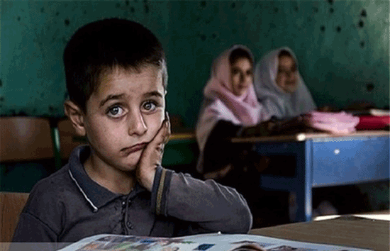 آقای وزیر! تکلیف کودکان بی‌گوشی و بی‌اینترنت چیست؟