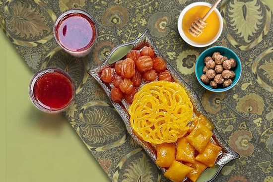 طرز تهیه‌ی زولبیا و بامیه؛ قنادی را به خانه ببرید