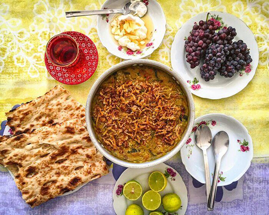 افطاری روز؛ آش شله‌قلمکار