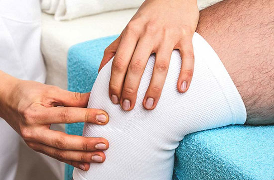 تعویض مفصل زانو؛ همه چیز درباره این شیوه‌ی درمانی