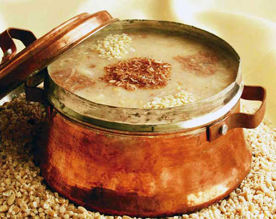 طرز تهیه حلیم؛ نذری مقوی و پرطرفدار