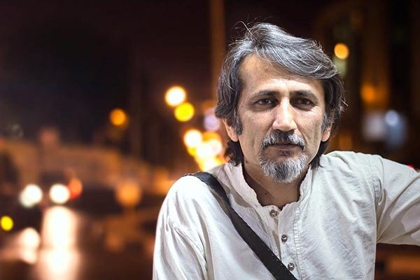 نویسندهٔ در حاشیه چه سهمی دارد؟