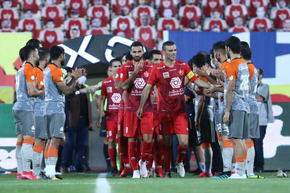 عبدی: مدیریت باشگاه باید نشان دهد که چند مرده حلاج است/ پرسپولیس خیلی حاشیه دارد