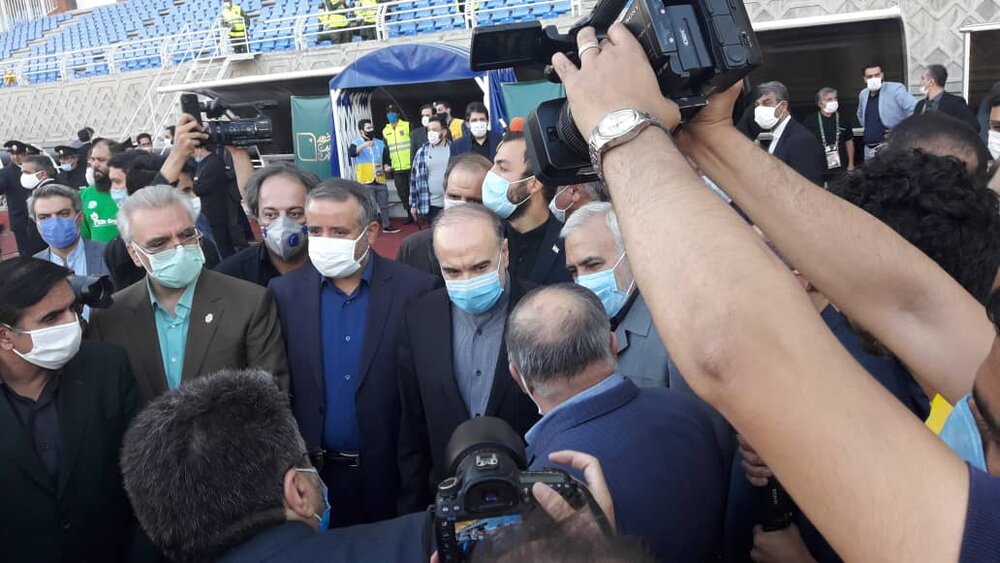 وزیر ورزش برای تماشای فینال جام حذفی فوتبال وارد ورزشگاه شد