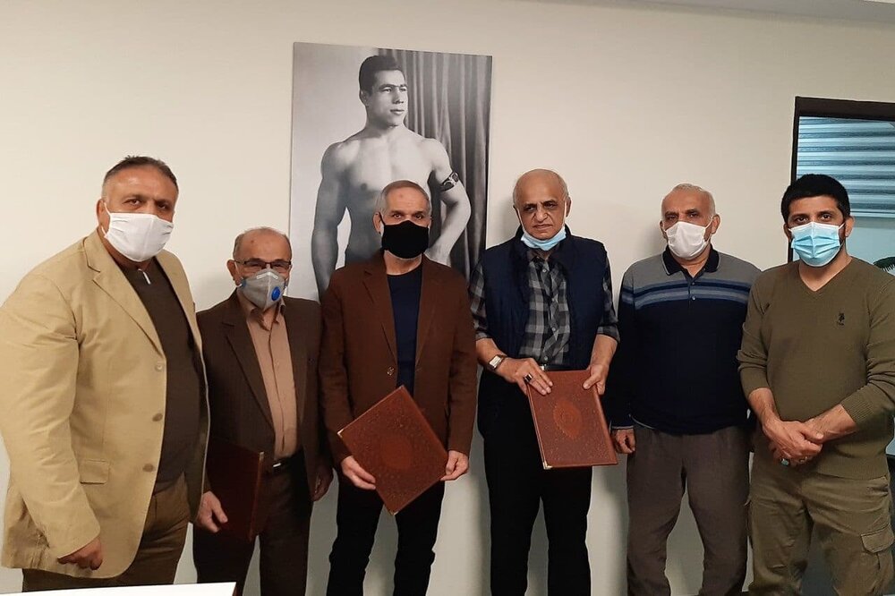 دبیر: خیلی ها مدال دارند اما اخلاق ندارند