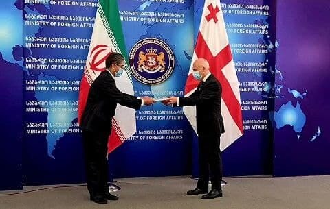 سفیر جدید ایران در گرجستان استوارنامه خود را به وزیر خارجه این کشور تقدیم کرد