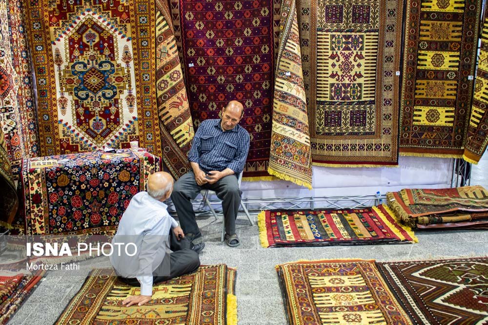 دولت به هنرمندان بلاعوض کمک کند