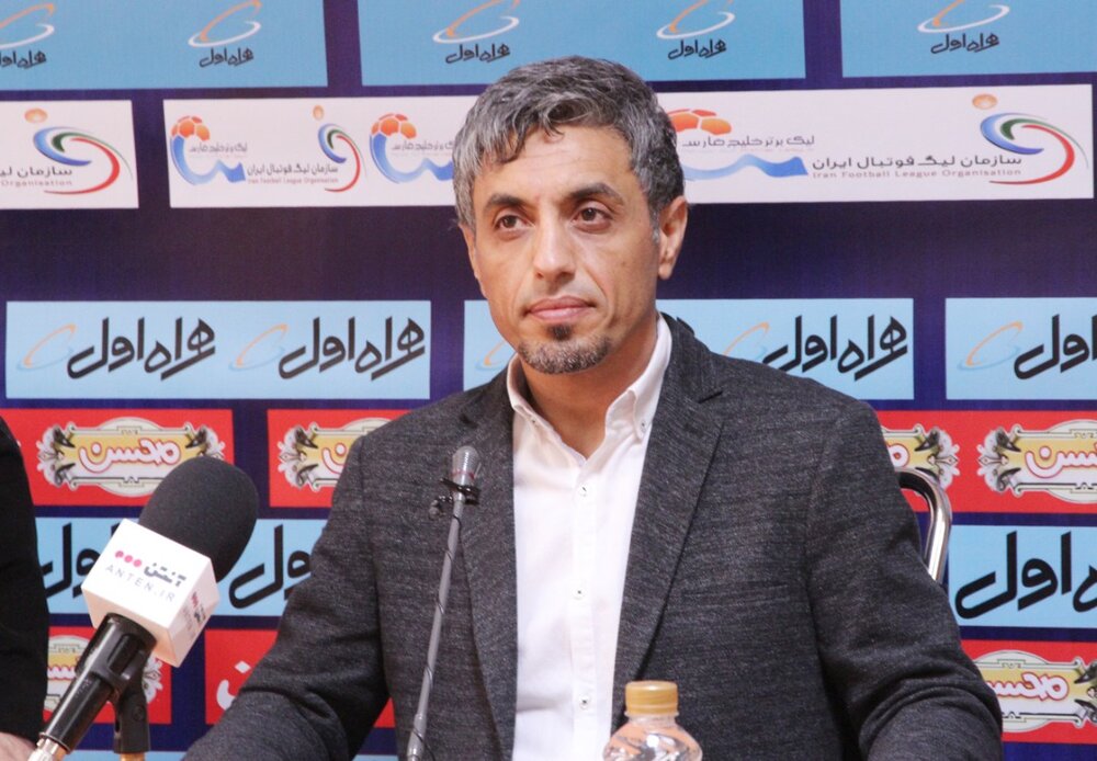 خطیبی:‌ نیم‌نگاهی به بالای جدول داریم/ بازیکن خلاق در فوتبال ایران نداریم