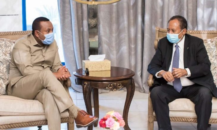 سفر کوتاه نخست‌وزیر سودان به آدیس‌آبابا و دیدار با نخست‌وزیر اتیوپی