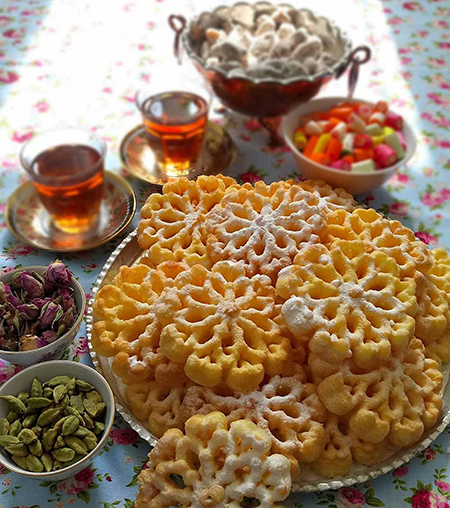طرز تهیه شیرینی پنجره‌ای؛ یلدایی متفاوت، اما شیرین