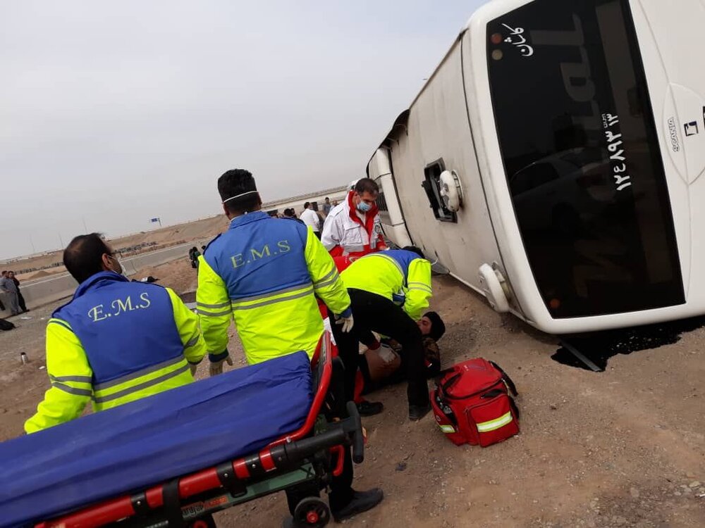 افزایش شمار مصدومان حادثه تصادف اتوبوس در اتوبان تهران-قم