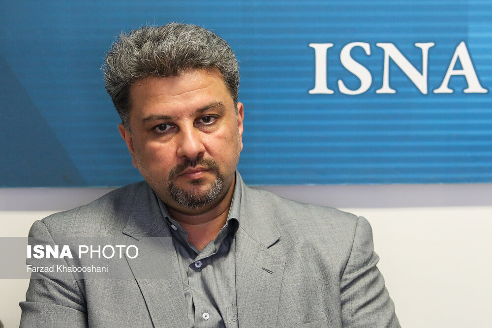گرانی برخی محصولات گلخانه ای ارتباطی به قطعی برق ندارد