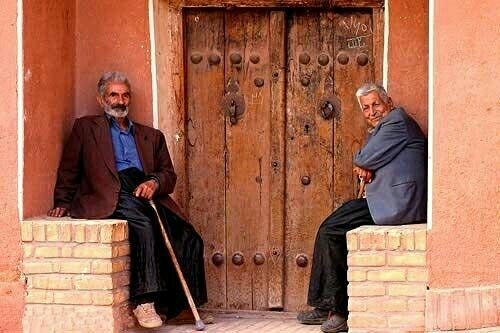 پیرنشین ها؛ محلی برای تبادل اطلاعات