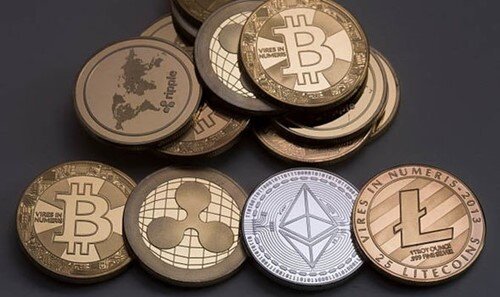 نگاهی به روند قیمت ارزهای دیجیتالی در یک سال اخیر