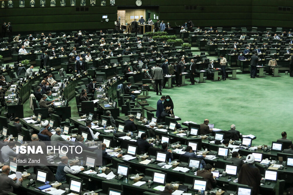 تقاضای تعدادی از نمایندگان برای بررسی با اولویت لایحه رتبه بندی معلمان