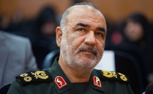 با عبور از راهبردهای دشمن، کشور را از عوارض تحریم های ظالمانه بی نیاز می کنیم
