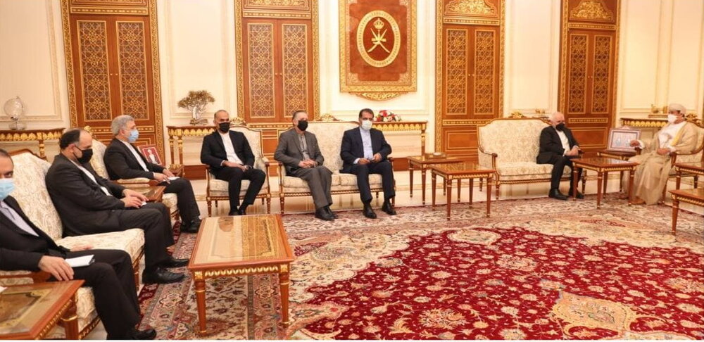 گزارش توییتری ظریف از سفرش به عمان