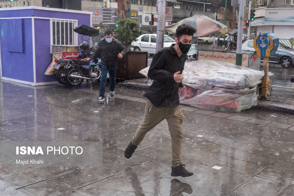 هشدار هواشناسی نسبت به وقوع رگبار و رعد و برق در نقاط مختلف کشور