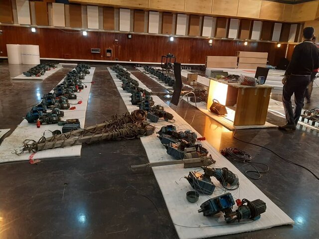 میزها در انتظار مناظره نامزدها