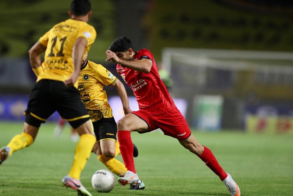 استپانیان: تساوی سپاهان و پرسپولیس عادلانه بود/ هواداران برای قهرمانی سپاهان عجله نکنند