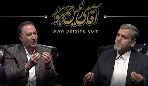 می خواهی آب در دلت تکان نخورد، مجری نشو!