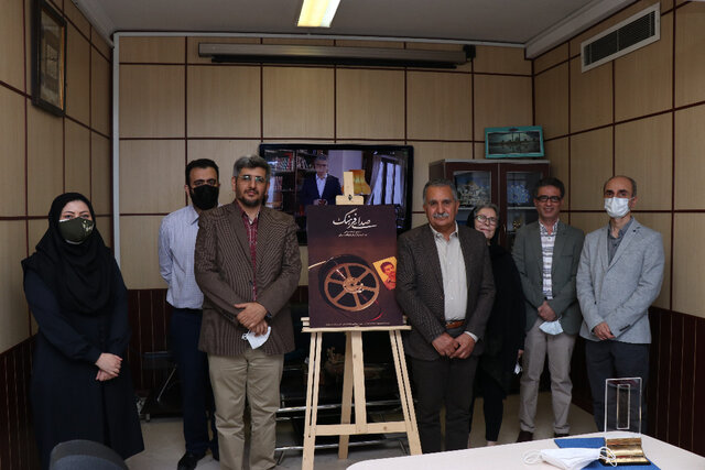 زمانی طنز و دست زدن در برنامه ها ممنوع بود