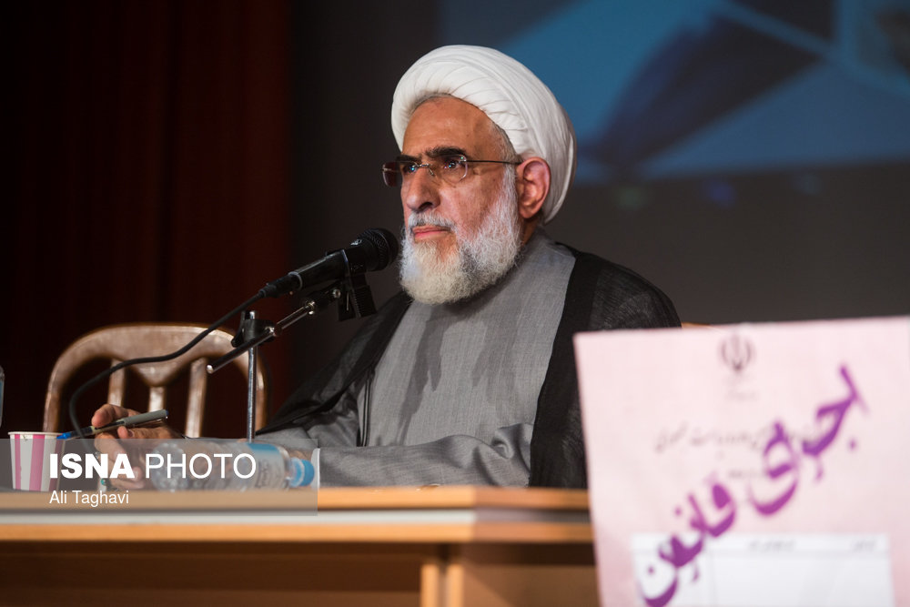 منتجب نیا: فرصت انتخاب خیرالموجودین را نباید از دست داد