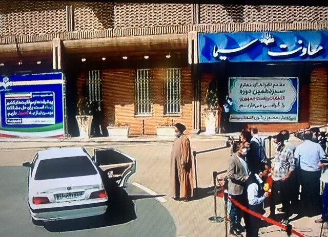 گزارشی از حاشیه های مناظره دوم/انتقادها بالا گرفت