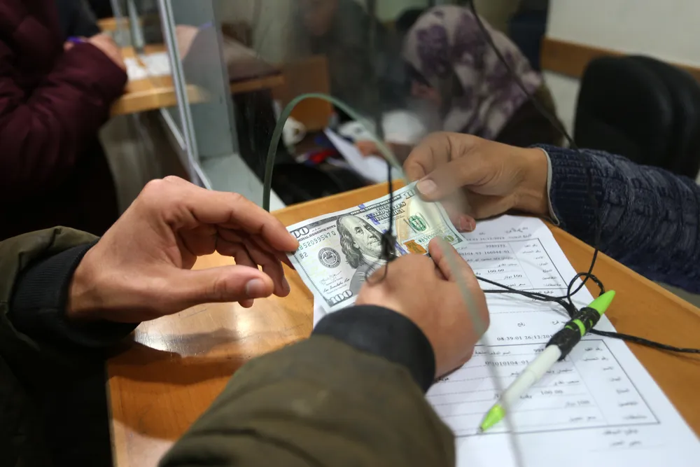 شکایت یک نهاد صهیونیستی از بانک‌ها و مؤسسات خیریه قطر