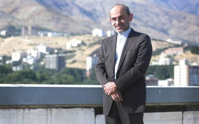 خبرنگاران پس از سالها رییس صداوسیما را دیدند