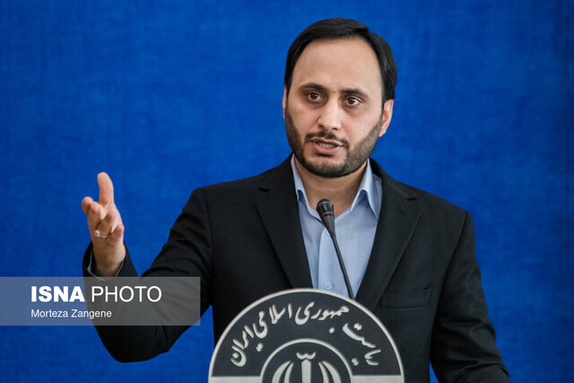 بنای دولت تغییر اتوبوسی مدیران نیست/دولت خود را مکلف به بهبود وضعیت اینترنت می داند