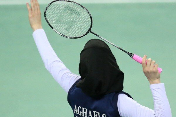 صعود تیم گیلان به دور نهایی مسابقات بدمینتون بانوان کشور
