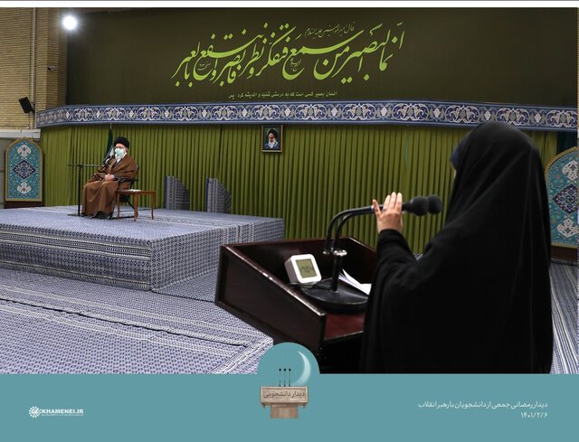 جمعی از دانشجویان با رهبر انقلاب دیدار  کردند