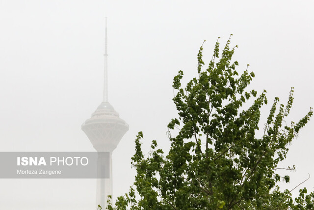 جولان آلاینده‌های خطرناک در هوای تهران/ ثبت شاخص ۵۰۰ در منطقه ۱۹