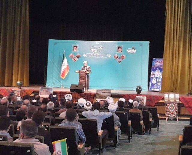 بهبود وضعیت راه‌های مواصلاتی مهاباد از مطالبات مردم است